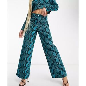 Something New X Madeleine Pedersen wide leg pants Size 4 NWOT blue/black snake